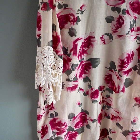 Stone Cold Fox Garden Robe - Picture 4 of 7